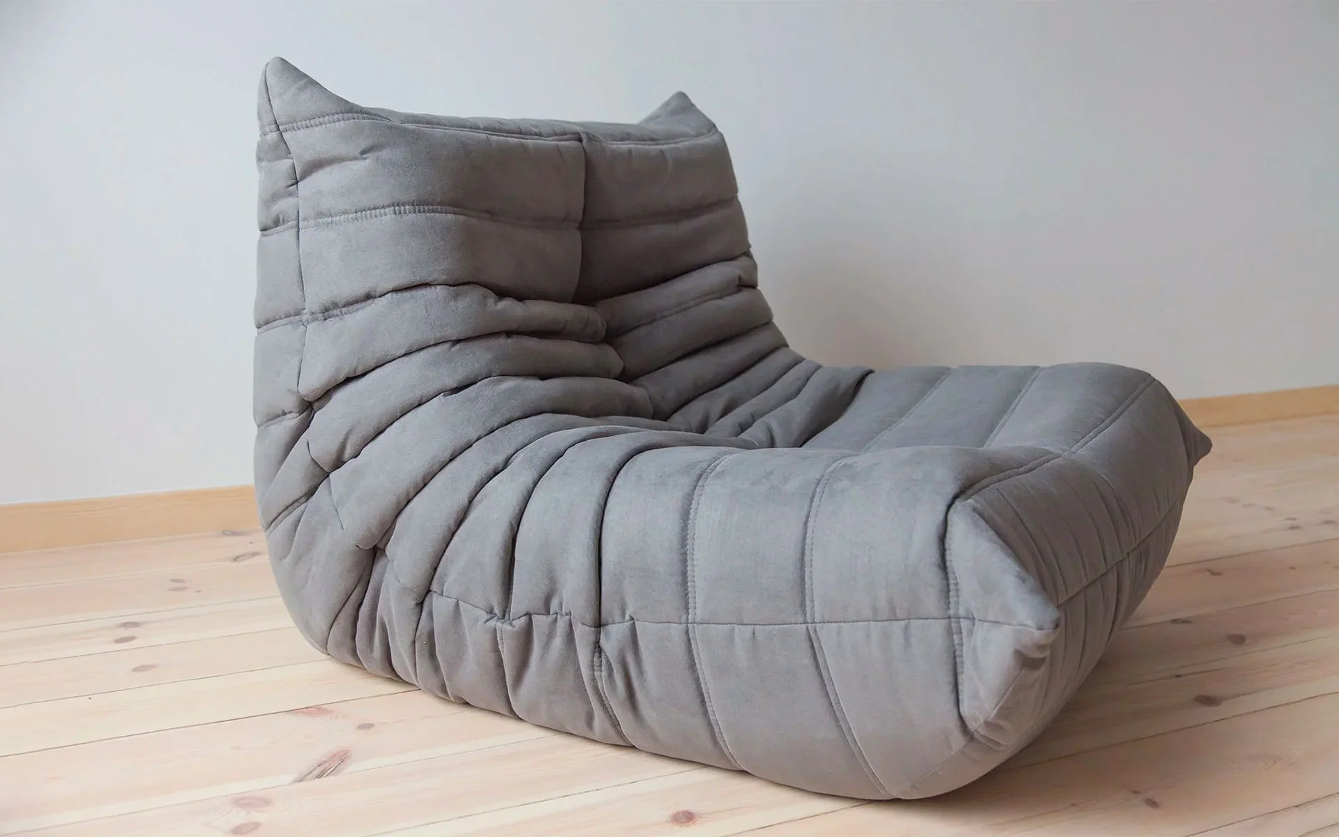 Delfinio Tufted Lounge Chair - Image 11