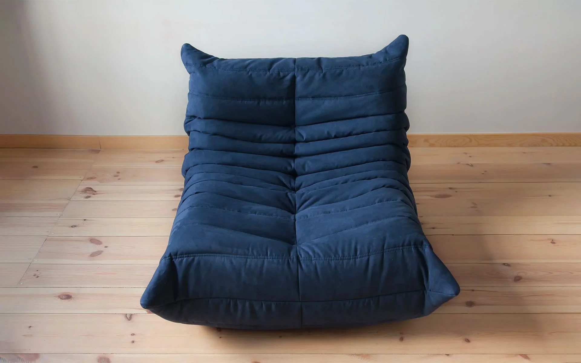 Delfinio Tufted Lounge Chair - Image 6