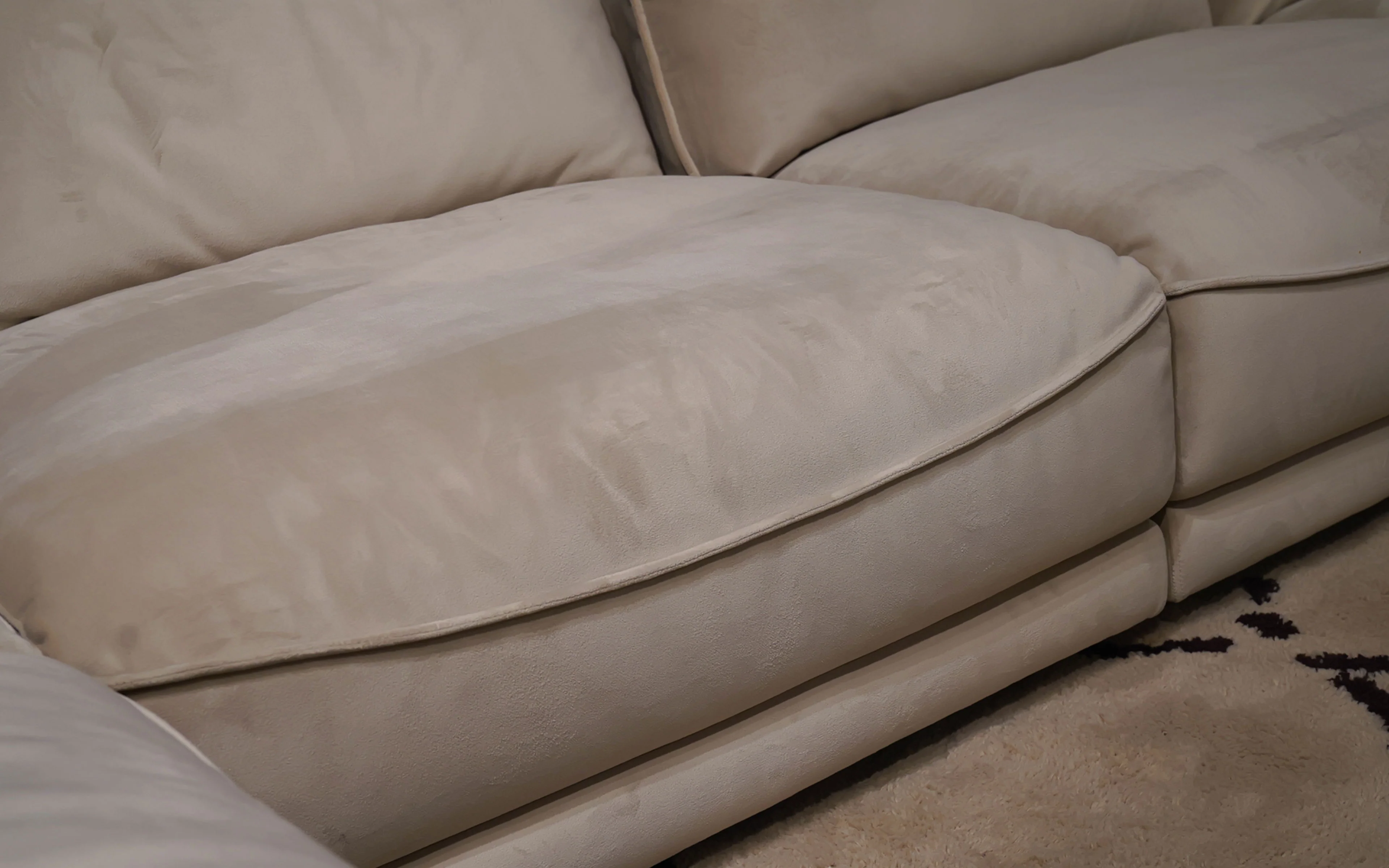 Favonius Modern Motion Sectional Sofa - Image 8