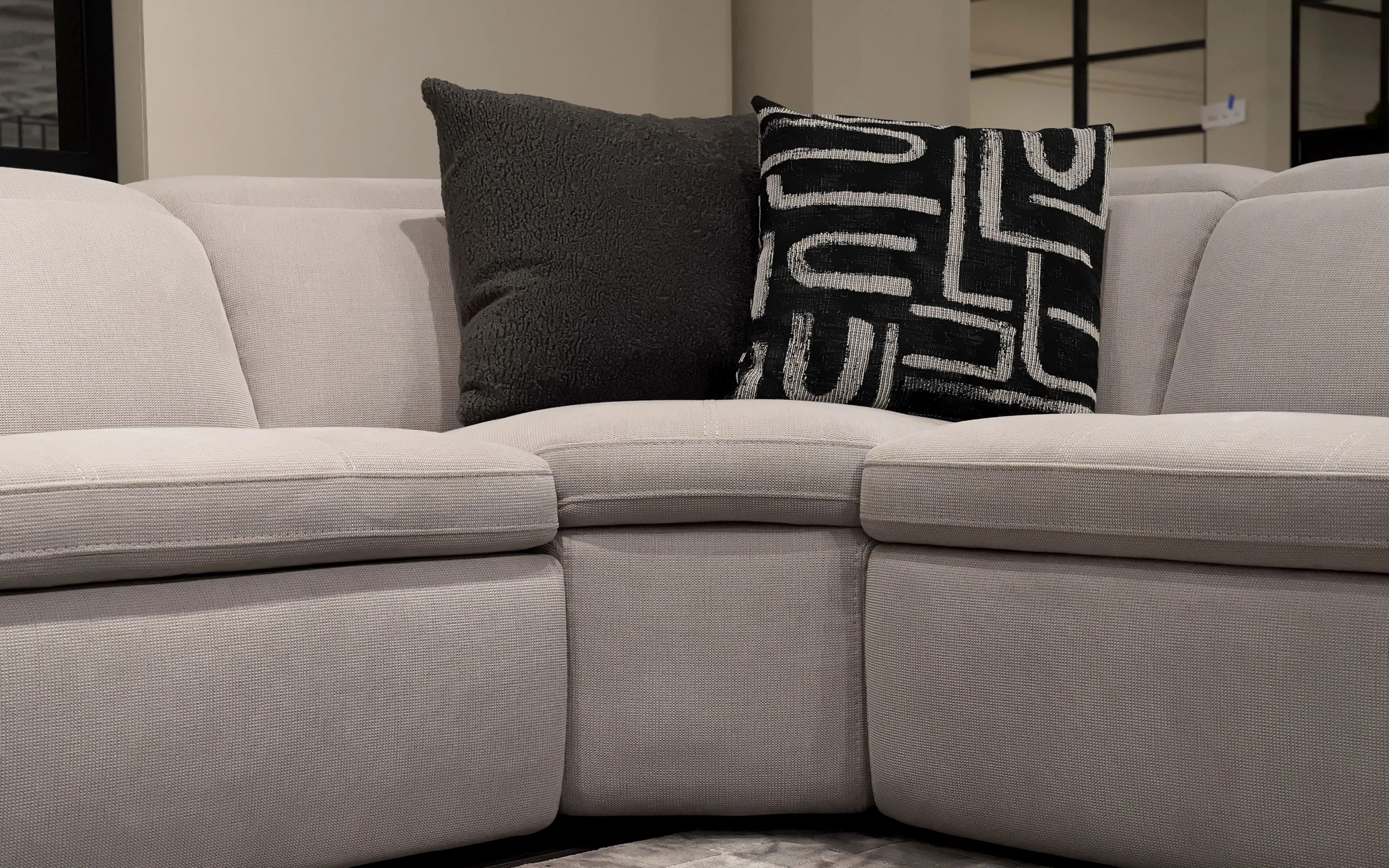 Freesia Modern Motion Reclining Sectional - Image 14