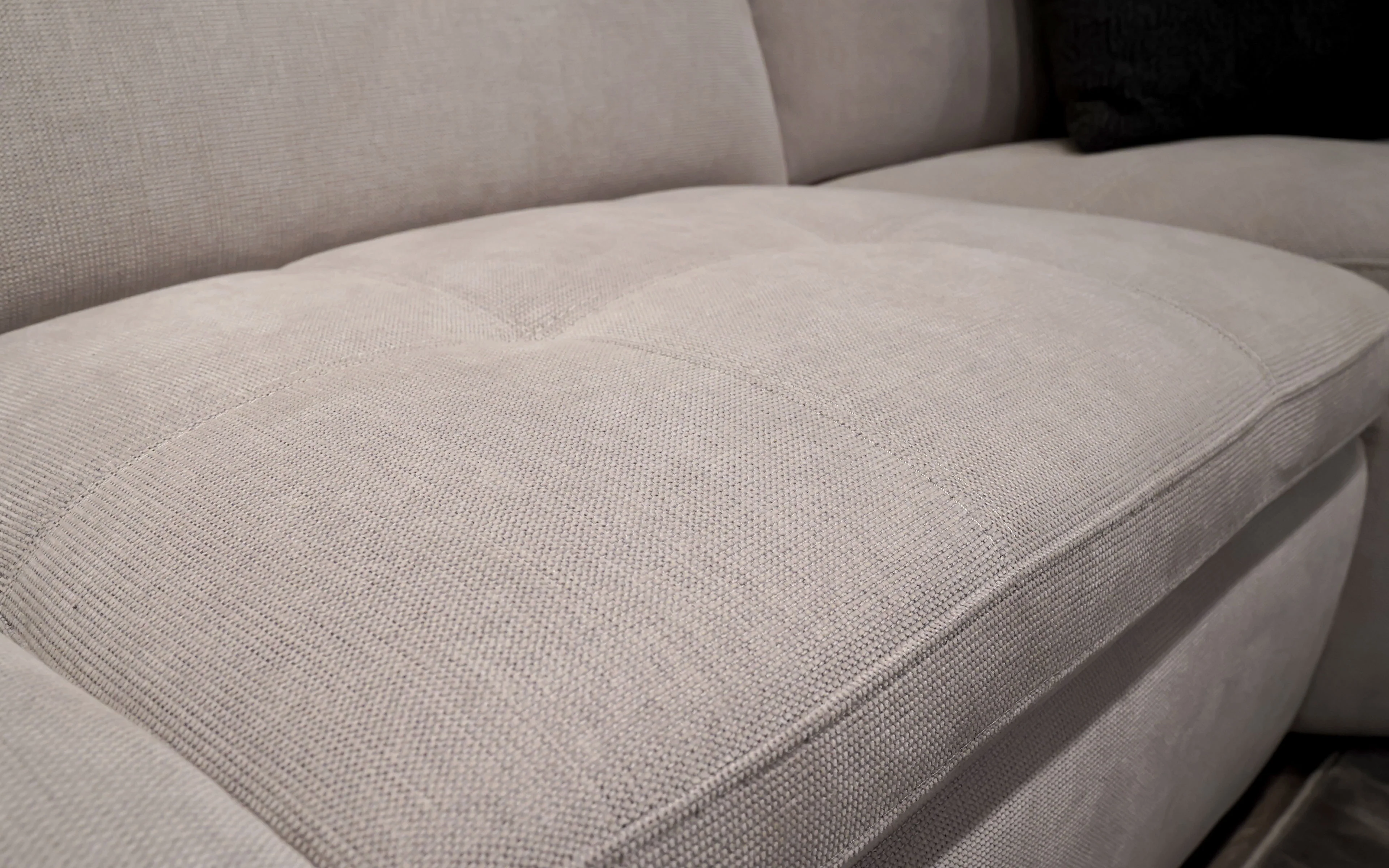 Freesia Modern Motion Reclining Sectional - Image 15