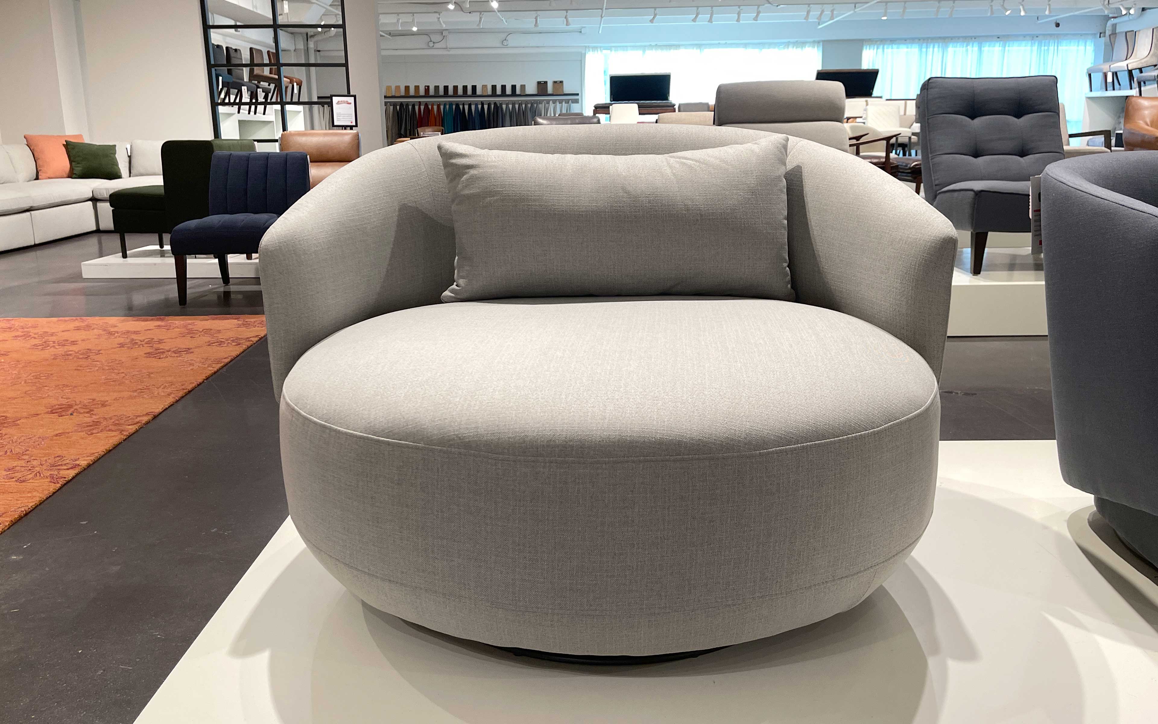 Nimbus 2.0 Modern Motion Swivel Chair - Image 5