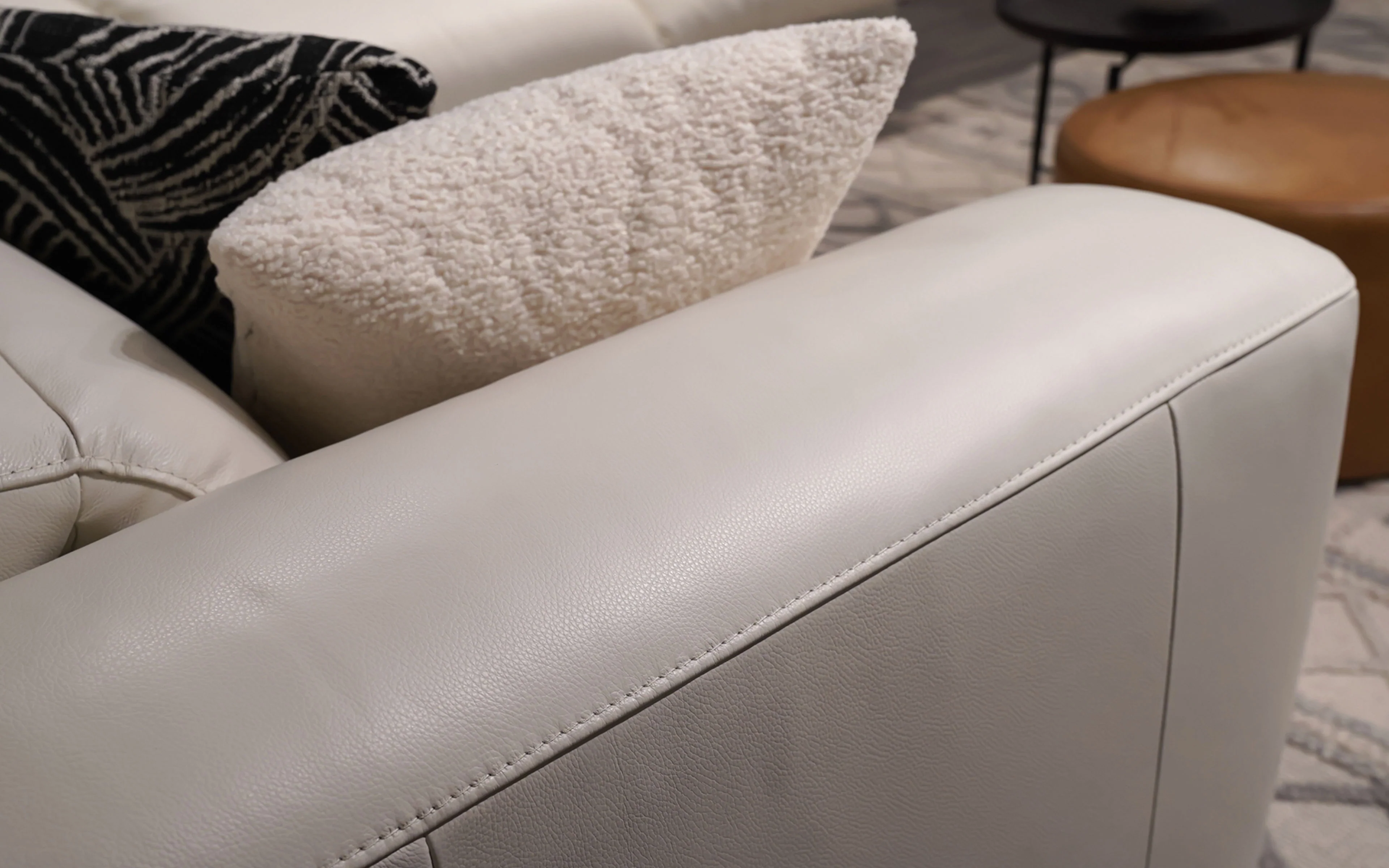 Rosabella Modern Leather Reclining Sectional - Image 10