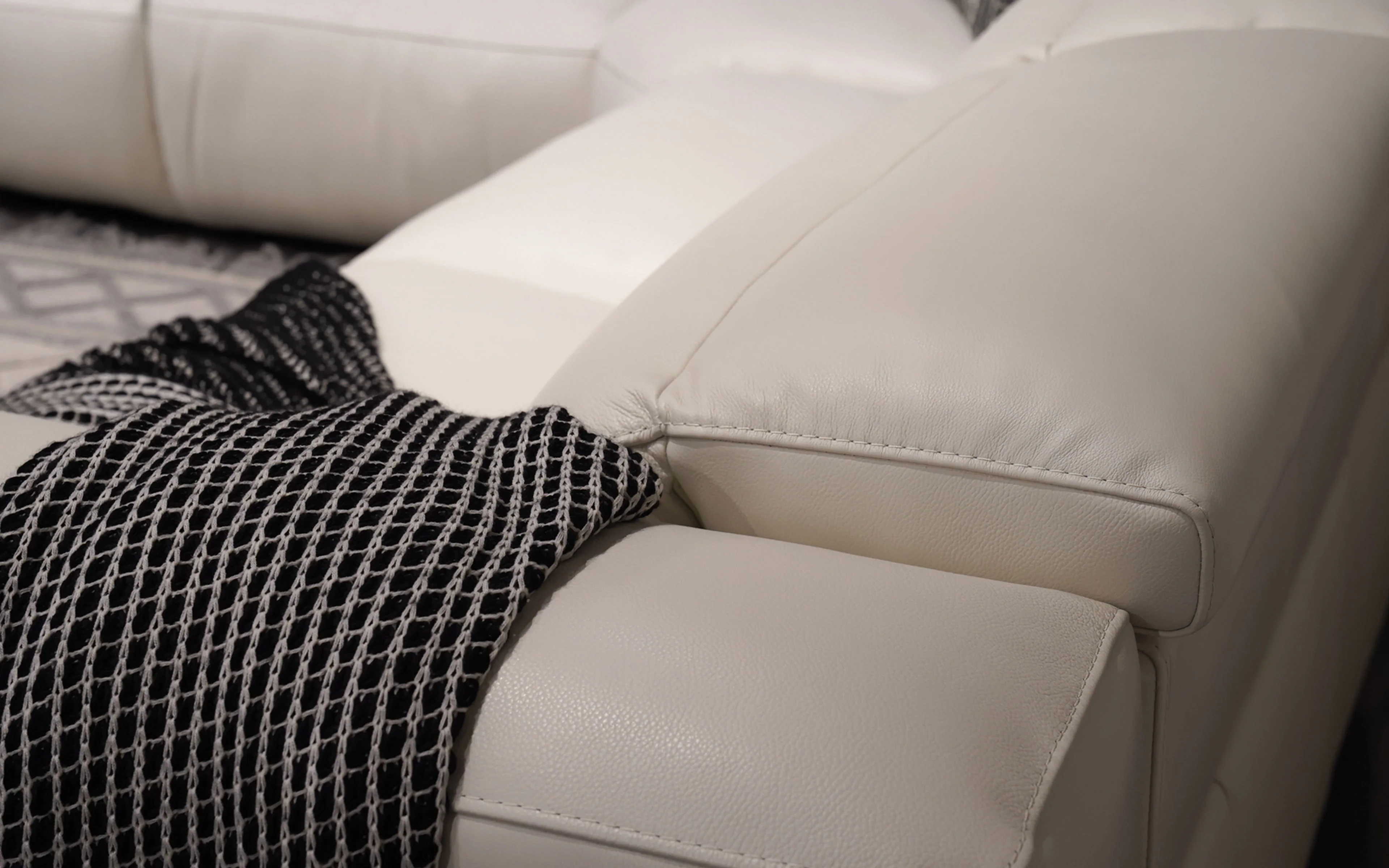 Rosabella Modern Leather Reclining Sectional - Image 11