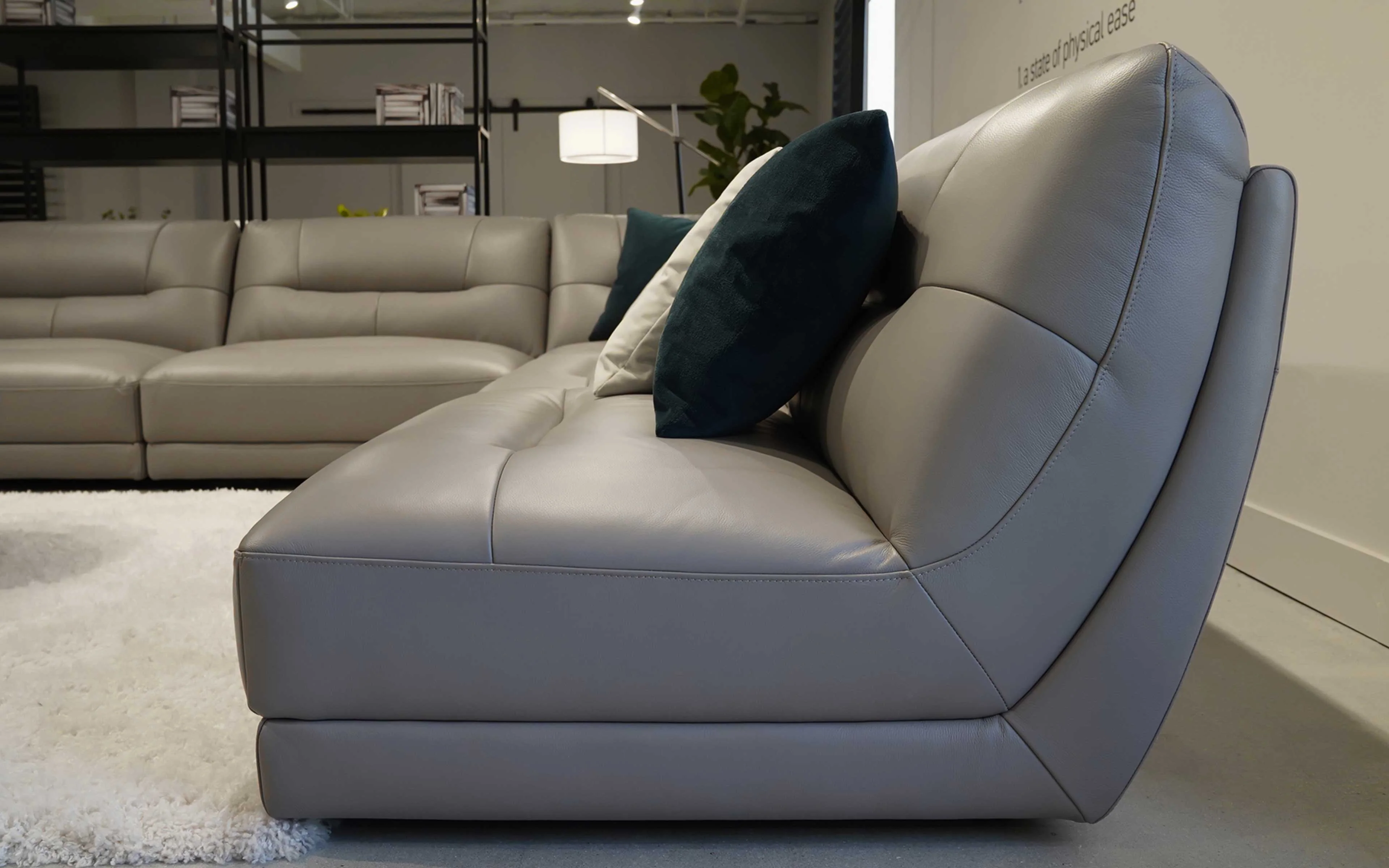 Skeiron 6pc Modern Motion Sectional Sofa - Image 8